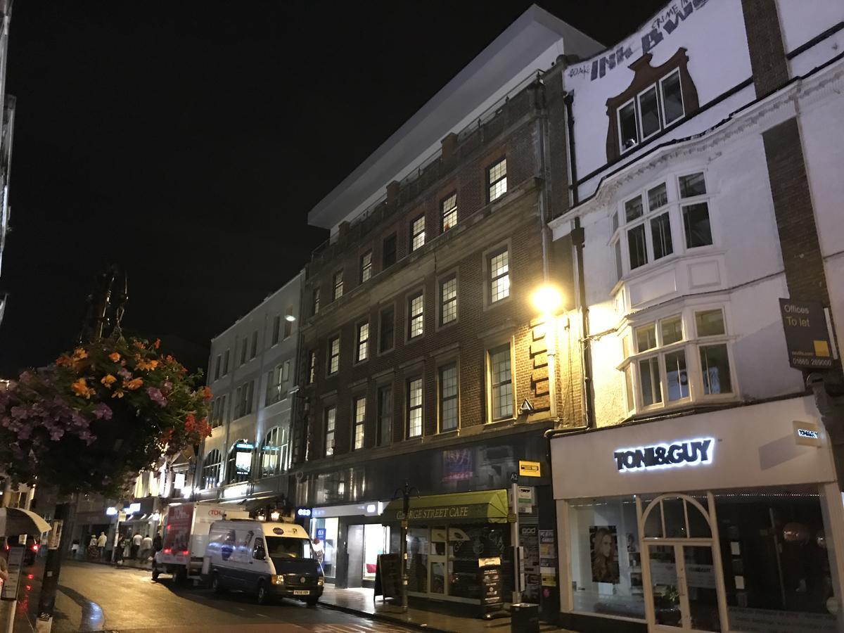 אוקספורד The George Street Hotel מראה חיצוני תמונה The former hotel at 10–12 St Mary's Street, Cardiff