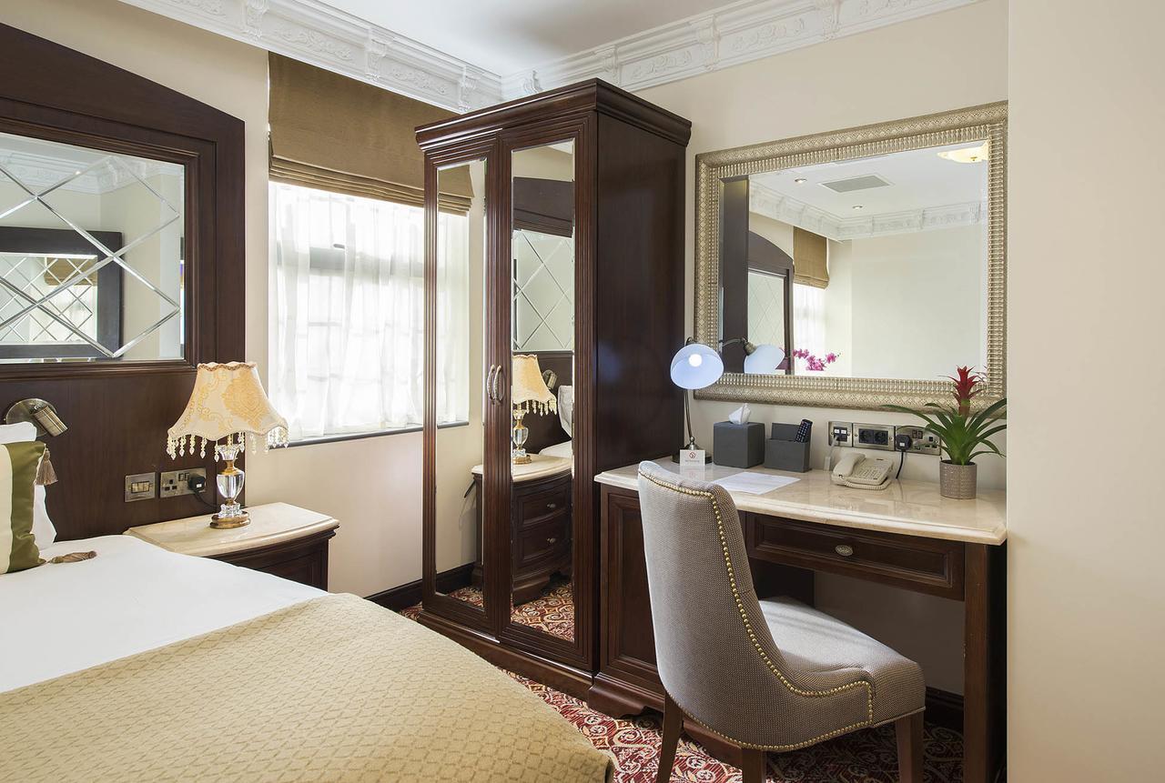אוקספורד The George Street Hotel מראה חיצוני תמונה A room at the hotel
