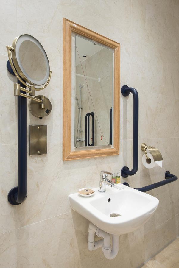 אוקספורד The George Street Hotel מראה חיצוני תמונה Disabled toilet facilities