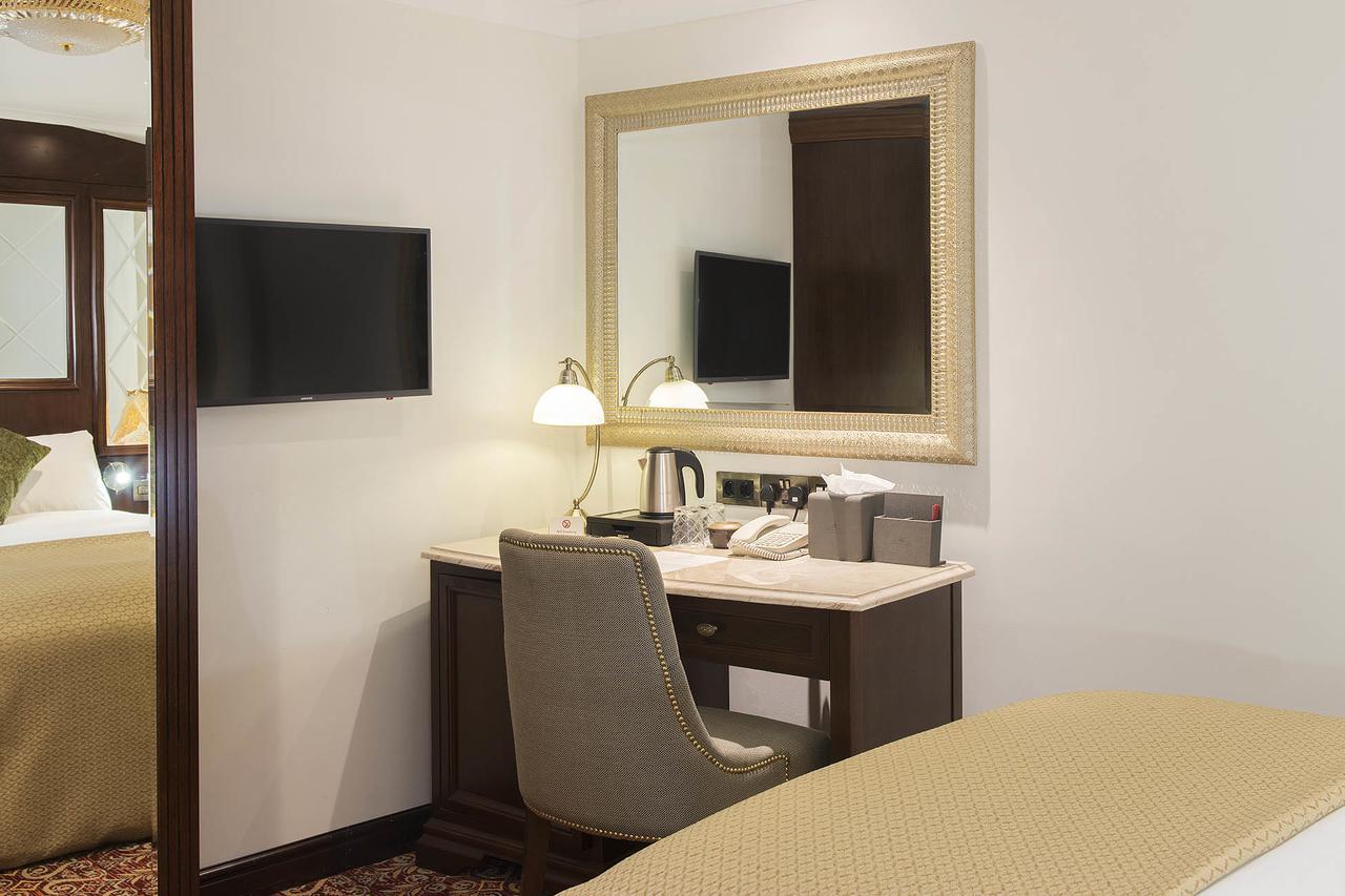 אוקספורד The George Street Hotel מראה חיצוני תמונה A vanity table in a hotel room